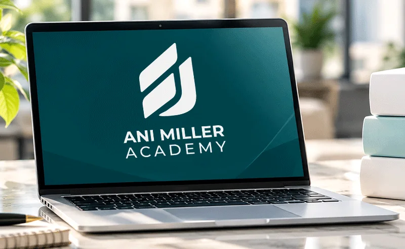 Laptop con el logo de Ani Miller Academy